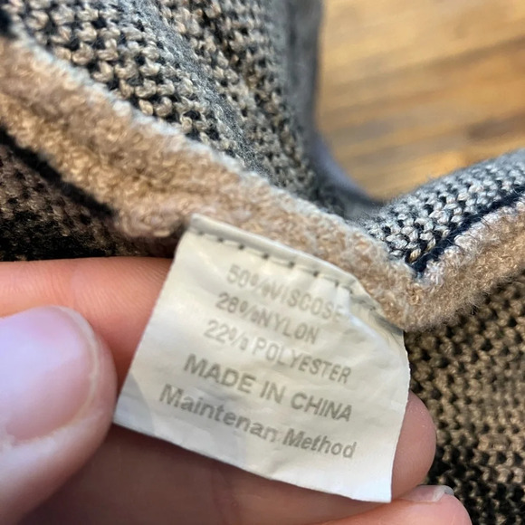 Zesica leopard print cardigan with pockets. - Picture 2 of 6